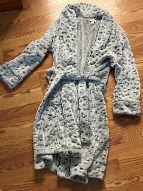 Charter Club Gray & Black Animal Print Soft Plush Bathrobe Size M/L